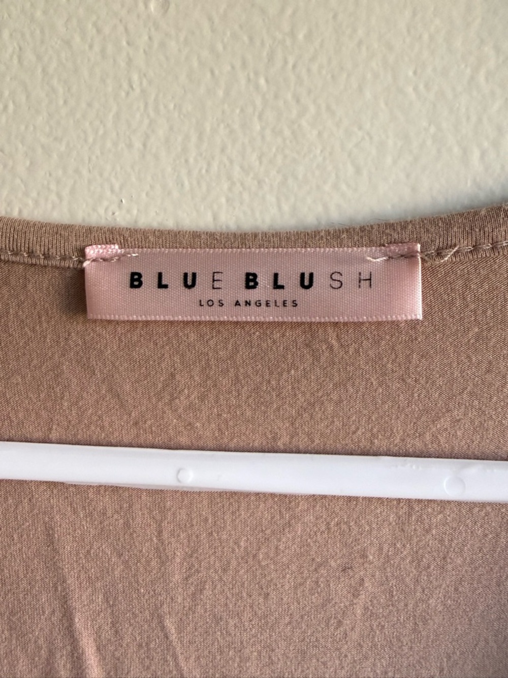 Blue Blush Tan Long Sleeve Low Cut Bodysuit size Medium - Picture 5 of 6
